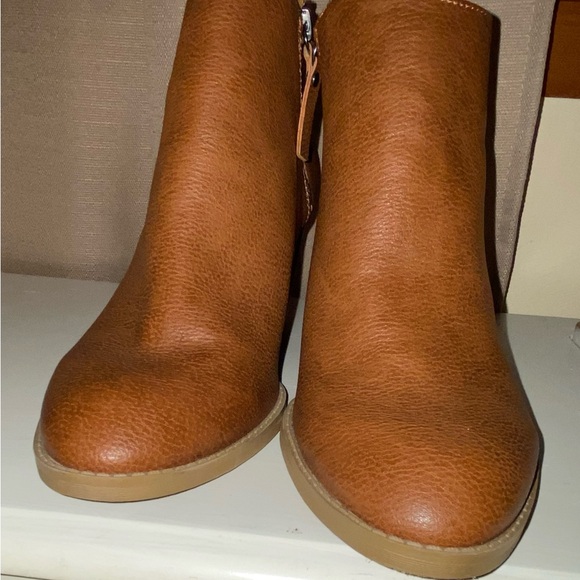 Ankle Boots - Picture 4 of 8